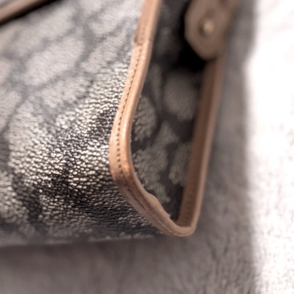 Yves Saint Laurent Vintage Clutch - Picture 12 of 14